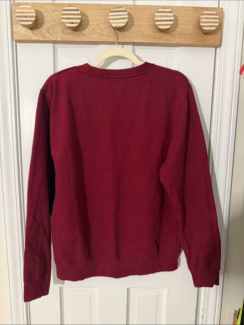 Vassar Maroon Pullover Sweatshirt Medium Good Condition - Picture 3 of 4